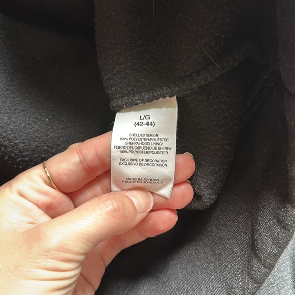 Black sweatshirt - Picture 4 of 4